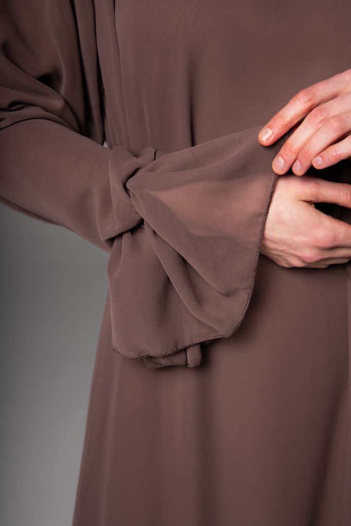 Erum | Walnut Brown
